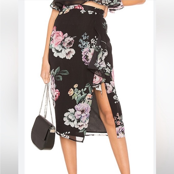Yumi Kim Dresses & Skirts - Yumi Kim Newport Midi Skit Size S